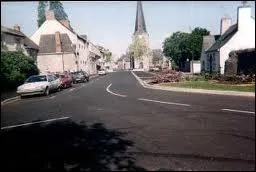 Je quitte la Mayenne en passant par la commune de Saint-Christophe-du-Luat, o les habitants se nomment les ...