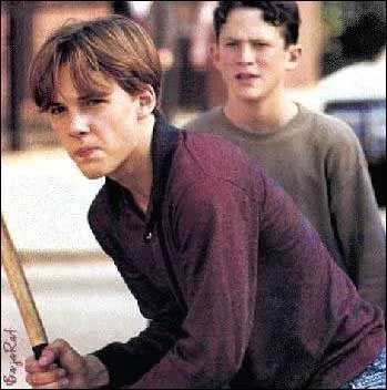 Quel incident bouleverse leur destine ?