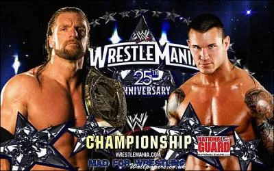 Huitime match pour le WWE Championship : Randy Orton vs Triple H (WWE Champion). Que se passe-t-il lorsque le match dbute ?