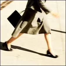 Comment dit-on  cheminer  ?