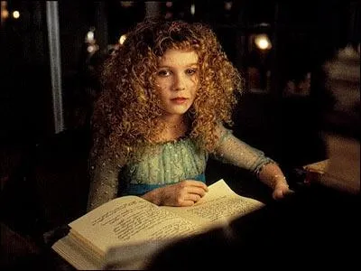 Qui transforme Claudia ?