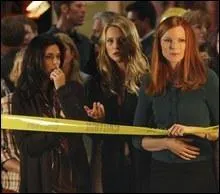 Dans l'pisode 9 de la saison 4, quelle catastrophe frappe Wisteria Lane ?