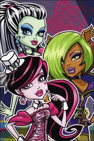 Draculaura est l'amie de Clawdeen et de Frankie.