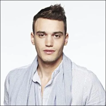 Qui est tombe amoureuse de Julien ?