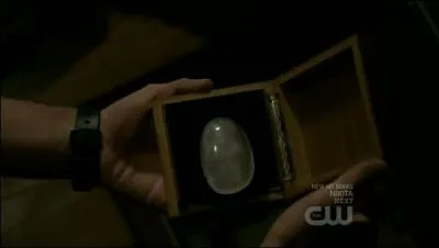 Sa mre, honteuse que son fils soit un hybride, cre une maldiction. Laquelle ?