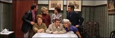 On reconnat ici les personnages de Symphorien. Mais quel tait le nom de famille de Symphorien ?