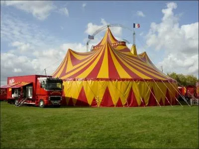 Indice n�3 : Etant enfant, elle a la m�me passion qu'Achille Zavatta pour les cirques. Quel m�tier d�sire-telle exercer ?