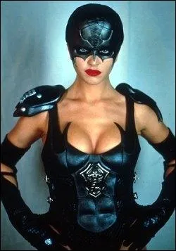 Indice n�6 : En 1996, elle d�croche en fin, le r�le de sa vie en devenant l'h�ro�ne d'un feuilleton sur TF1. Quel est son m�tier dans la s�rie ?