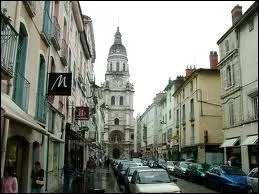 Je vous emmne  Bourg-en-Bresse, prfecture du dpartement de l'Ain. Comment se nomment les habitants de cette ville ?