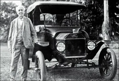 Je fus la premire voiture de srie au monde. Qui suis-je ?