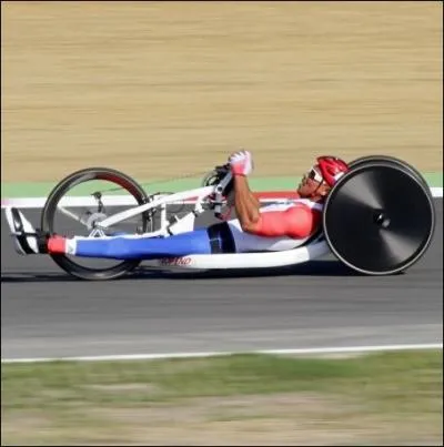 En quelle matire est la mdaille, obtenue hier par Jol Jeannot aux jeux paralympiques de Londres dans la course en ligne de Handbike ?
