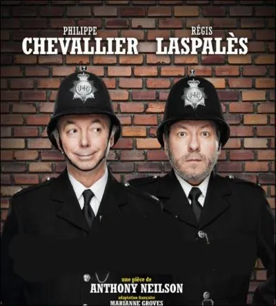 Dans quelle pice de thtre, joue  Paris au thtre de la Porte-Saint-Martin, les humoristes Chevalier et Laspals ftent trois dcennies de complicit ?