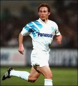 Jean-Pierre Papin jouait  l'Olympique de Marseille lorsque l'quipe fut championne de France, en 89, 90, 91 et 92. A quelle Coupe du monde a-t-il particip ?