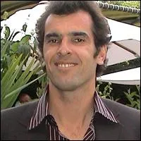 Dans quel sport Cdric Pioline s'est-il distingu dans les annes 90 ?