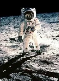 Combien d'hommes ont dj pos le pied sur la Lune (en 2012) ?