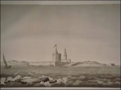 Quel artéfact archéologique de première importance pour le déchiffrement des hiéroglyphes a été découvert par l'armée française lors de la rénovation d'un fort près d'Alexandrie ?