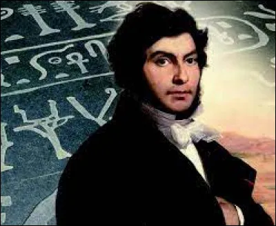 Quel égyptologue français est parvenu à déchiffrer les hiéroglyphes 30 ans après la découverte de la stèle ?