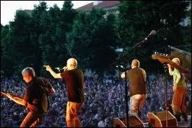 Quel groupe franais, en reprenant  Le Chant des Partisans , a-t-il longtemps t censur ?