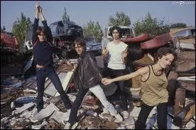  La Bombe Humaine  est un titre de :