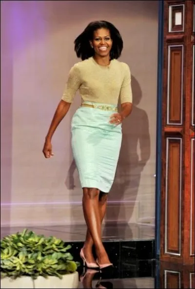 Michelle Obama a fait des tudes trs brillantes. Est-elle d'un milieu ais, qui a pu la soutenir  divers titres pour cela, ou d'une famille modeste ?