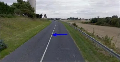 Ce marquage au sol indique que :