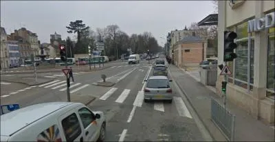 Je veux tourner  gauche, ai-je le droit ?