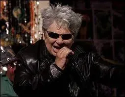 On ne peut pas faire un quiz sur les célébrités du Havre sans parler de Roberto Piazza, connu en France et outre-Manche pour avoir fondé le groupe :