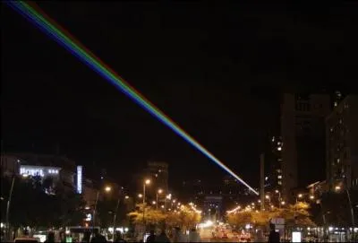 Une lumire dans la nuit, c'est un ...