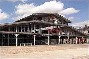 Comment s'appelle ce lieu qui tait  l'origine le march aux bufs de la Porte de la Villette ?