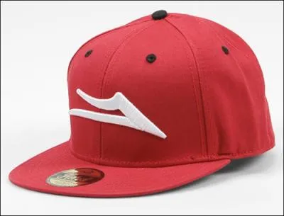 Donnez le nom du logo de cette casquette :