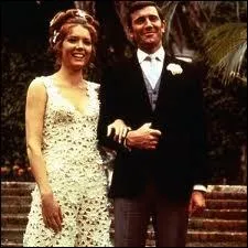 Eh oui, mme James Bond est tomb amoureux au point de se marier, avec la belle Tracy, qui est corse, mais tout cela finira mal. Pourquoi ?