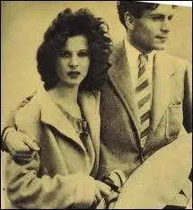 A leur poque, Laurence Olivier, grand acteur et metteur en scne, et Vivien Leigh, taient les rois du monde, amoureux passionns et au sommet du succs. Mais ?