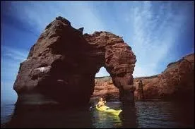 Aujourd'hui disparu ce rocher-lphant comme les habitants l'appelaient se trouvait sur ?