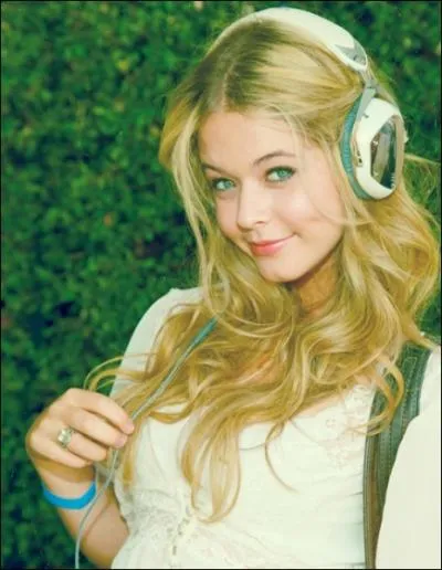 Dans quelle srie a-t-elle jou le rle de Alison DiLaurentis ?