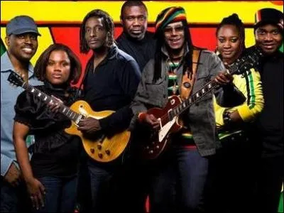 Quel chanteur, disparu en 1981, a-t-il interprt au dbut des annes 70, au sein du groupe  The Wailers , une chanson intitule  400 Years  ?