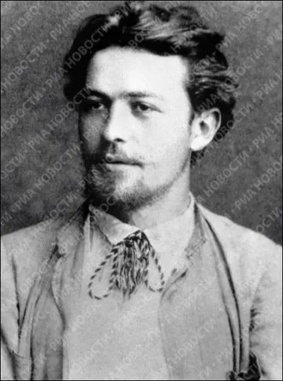 Il est connu pour avoir écrit La Cerisaie. Gorki, dans sa correspondance, lui adresse cette belle phrase : "Dieu vous donne longue vie, pour la gloire de la littérature russe ! " Qui est-ce ?