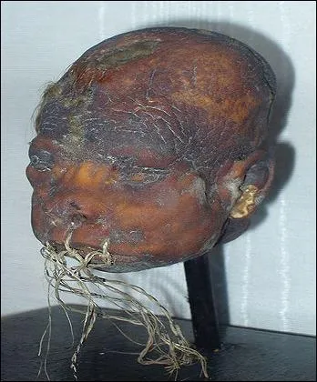 Les "tsantzas" sont apparues il y a plusieurs milliers d'années et constituent un rituel dont l'origine est la volonté de justice et de vengeance.