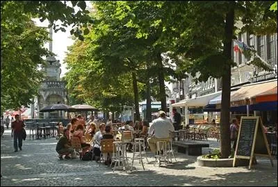 Le Perron de Lige se trouve