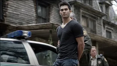 Que revient faire Derek en ville ?