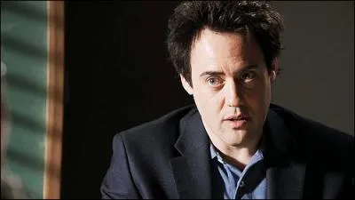 Comment s'appelle le professeur d'conomie ?