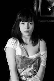 Qui suis-je ? Indice : je joue dans  Plus belle la vie  et  Mre et Fille .