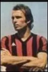 Le footballeur Claude Quittet volua comme arrire central au FC Sochaux-Montbliard et  l'OGC Nice, et fut capitaine de l'quipe de France en 72-73. Quel est l'un des surnoms de l'OCG Nice ?