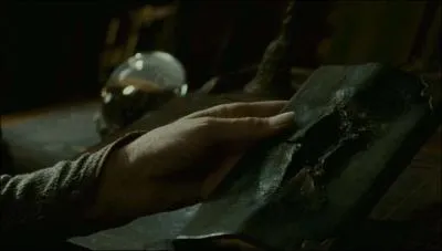 Dans "Harry Potter et la Chambre des secrets", à qui appartenait le journal de Tom Jedusor avant qu'il n'arrive à Poudlard ?