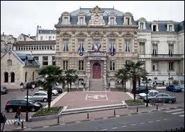 Je pars  Saint-Cloud, o les habitants se nomment les ...