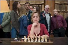 Qui joue dans le film  La joueuse d'checs  ?