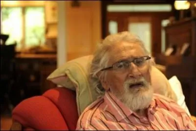 Quel est le cinaste qubcois, passionn d'checs, qui a ralis le film  Jouer sa vie  ?