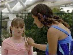 Comment s'appelle sa petite soeur dans la srie ?