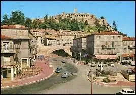 Je quitte les Alpes-de-Haute-Provence par la ville de Sisteron. Quel nom donne-t-on aux habitants de cette ville ?