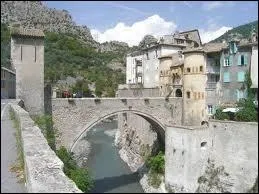 A Castellane, les habitants se nomment les ...