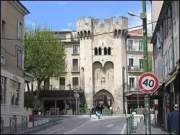 Je pars  Manosque o les habitants se nomment les ...
